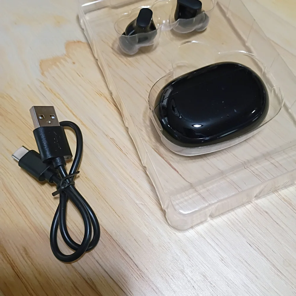 NEW Black Wireless Earbuds with Charging Case